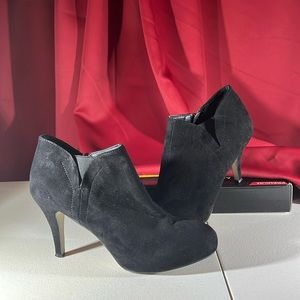 Madden Girl ankle black boot women’s size 8